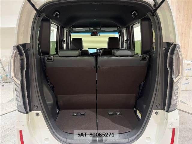 Honda N BOX CUSTOM 2019-08 8526179-11