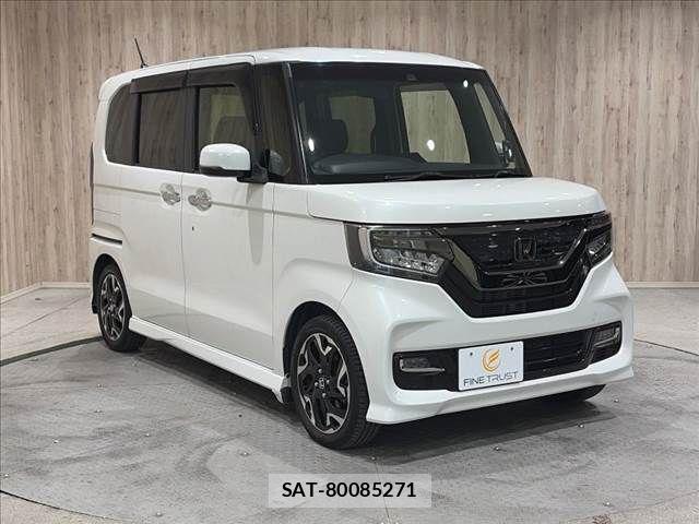 Honda N BOX CUSTOM 2019-08 8526179-17