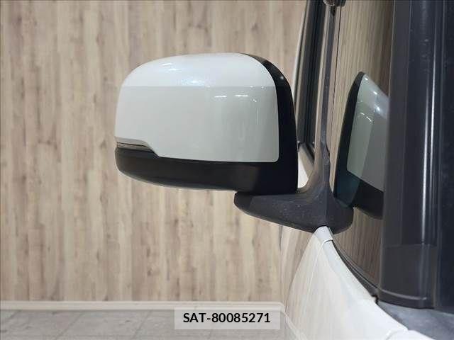 Honda N BOX CUSTOM 2019-08 8526179-27