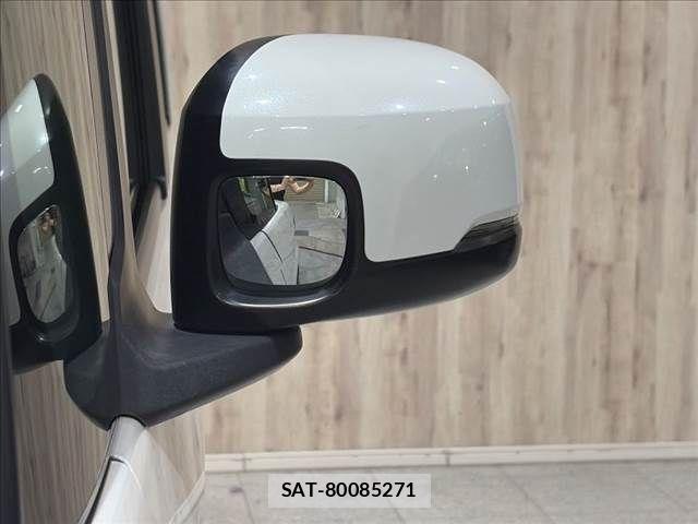 Honda N BOX CUSTOM 2019-08 8526179-28