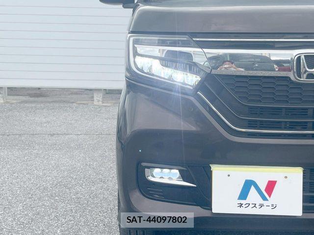 Honda N BOX CUSTOM 2018-01 8526183-12