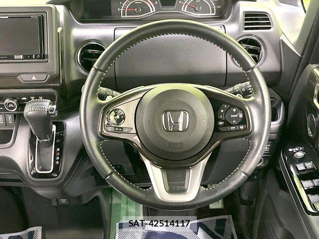Honda N BOX CUSTOM 2020-08 8526199-7