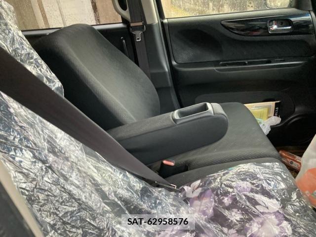 Honda N BOX CUSTOM 2015-02 8526217-8