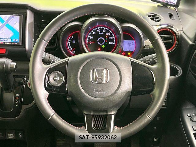 Honda N BOX CUSTOM 2017-02 8526201-7