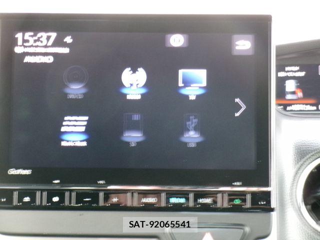 Honda N BOX CUSTOM 2023-12 8526153-14