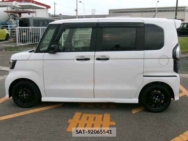 Honda N BOX CUSTOM 2023-12 8526153-7