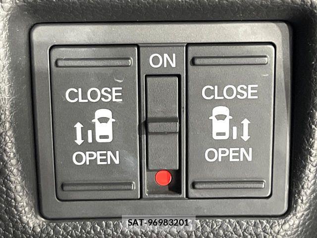 Honda N BOX CUSTOM 2020-02 8526161-3