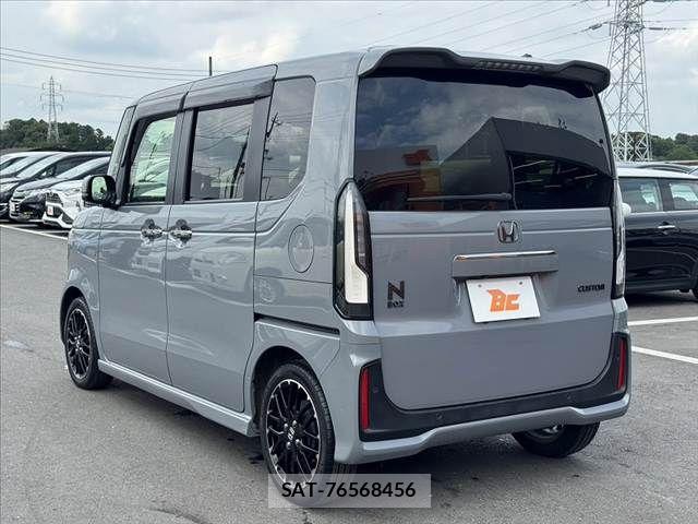 Honda N BOX CUSTOM 2024-02 8562906-12