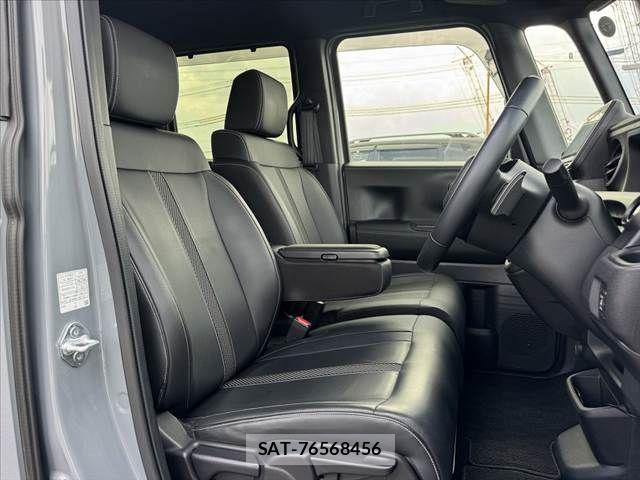 Honda N BOX CUSTOM 2024-02 8562906-15