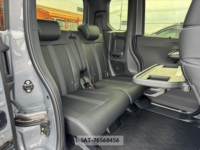Honda N BOX CUSTOM 2024-02 8562906-19