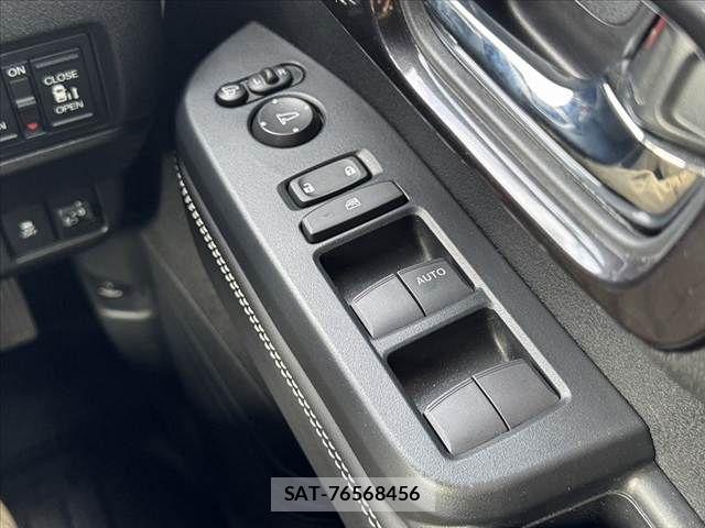 Honda N BOX CUSTOM 2024-02 8562906-23