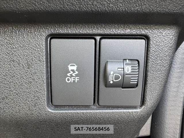 Honda N BOX CUSTOM 2024-02 8562906-25