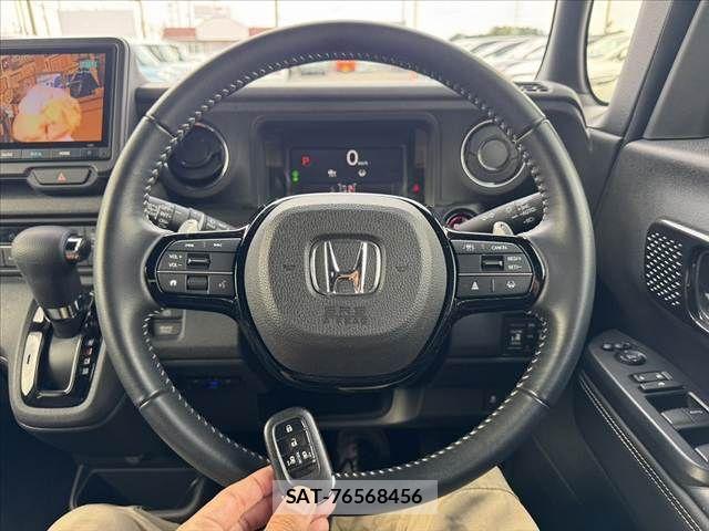 Honda N BOX CUSTOM 2024-02 8562906-6