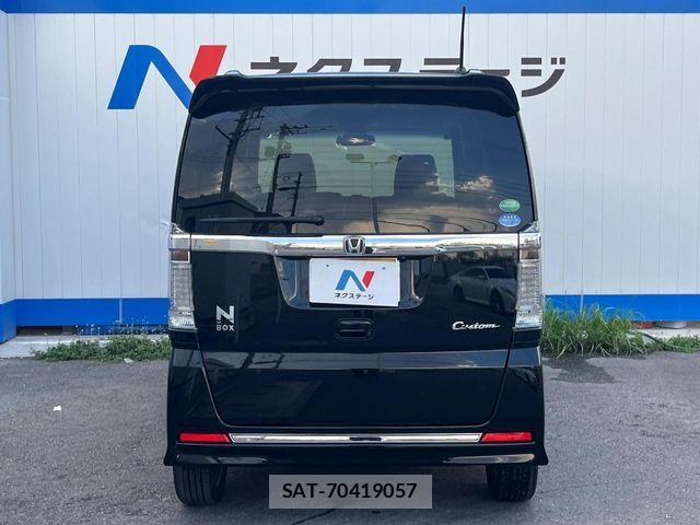 Honda N BOX CUSTOM 2017-04 8562932-15