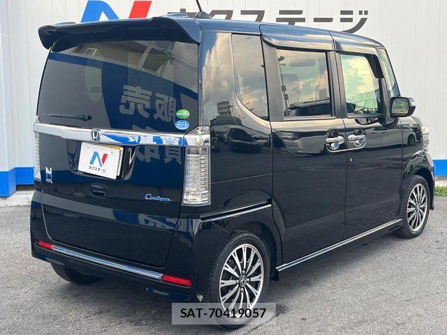 Honda N BOX CUSTOM 2017-04 8562932-17