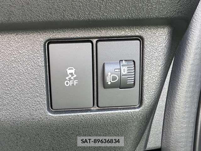 Honda N BOX CUSTOM 2026-07 8562892-17
