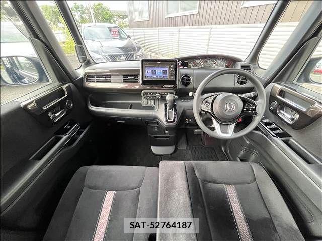 Honda N BOX CUSTOM 2018-04 8562916-16