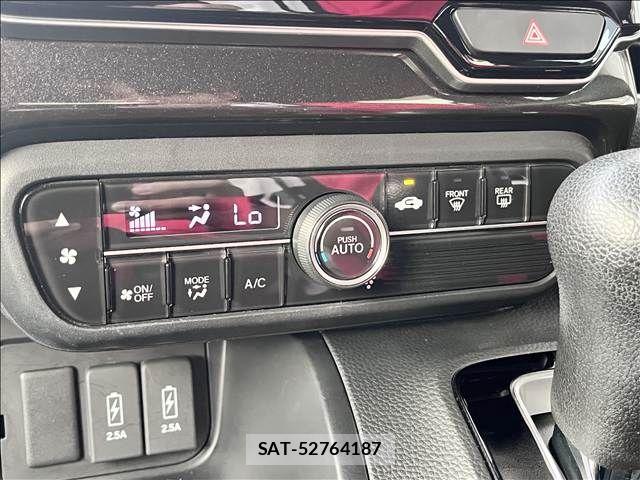 Honda N BOX CUSTOM 2018-04 8562916-27