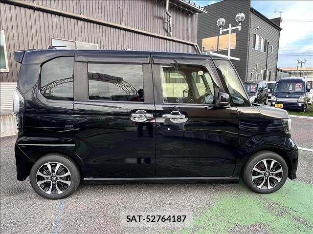 Honda N BOX CUSTOM 2018-04 8562916-7