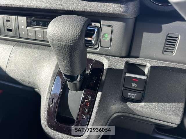 Honda N BOX CUSTOM 2026-06 8562888-19