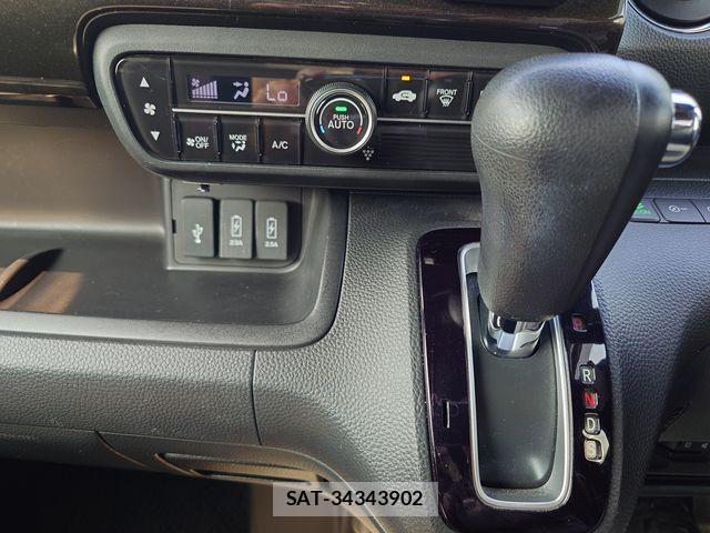 Honda N BOX CUSTOM 2017-11 8562908-16