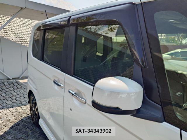 Honda N BOX CUSTOM 2017-11 8562908-4