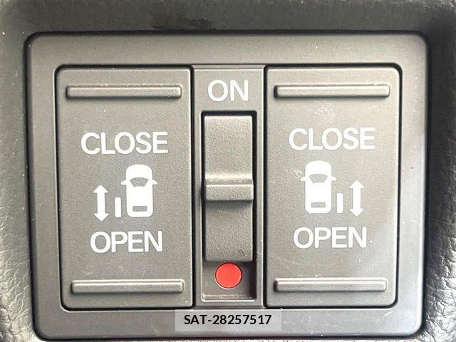 Honda N BOX CUSTOM 2022-10 8562899-6