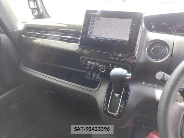 Honda N BOX CUSTOM 2019-08 8562918-10