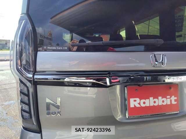 Honda N BOX CUSTOM 2019-08 8562918-20