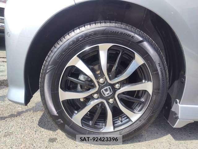Honda N BOX CUSTOM 2019-08 8562918-28