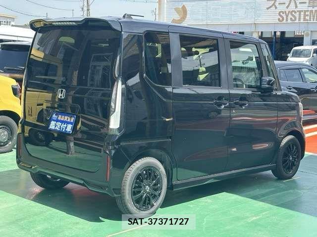 Honda N BOX CUSTOM 2026-06 8562894-13