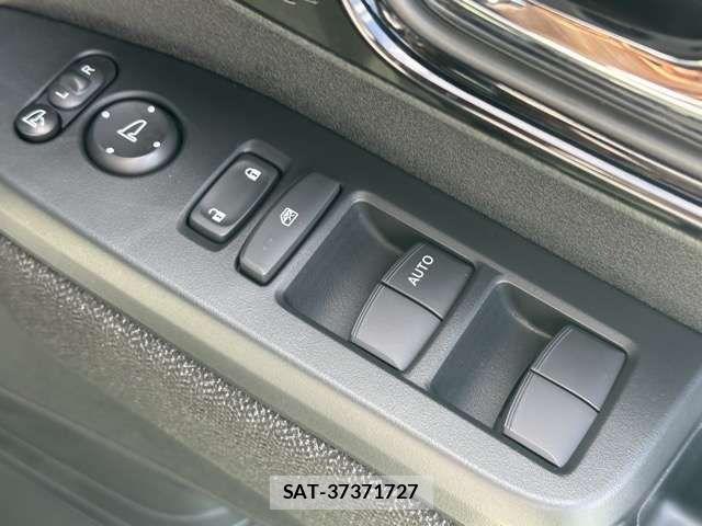 Honda N BOX CUSTOM 2026-06 8562894-15