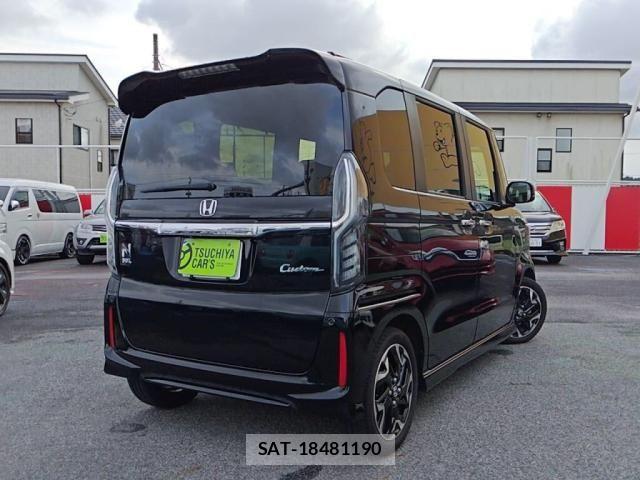 Honda N BOX CUSTOM 2019-02 8562915-1