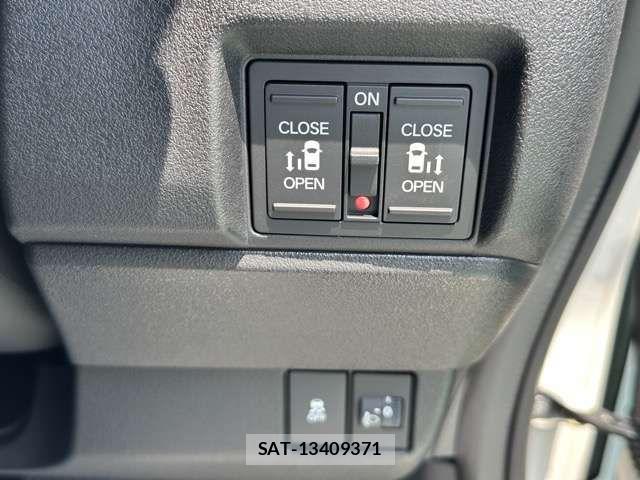 Honda N BOX CUSTOM 2026-04 8562884-16