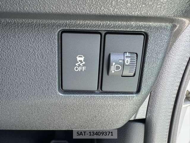 Honda N BOX CUSTOM 2026-04 8562884-17