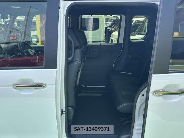 Honda N BOX CUSTOM 2026-04 8562884-5