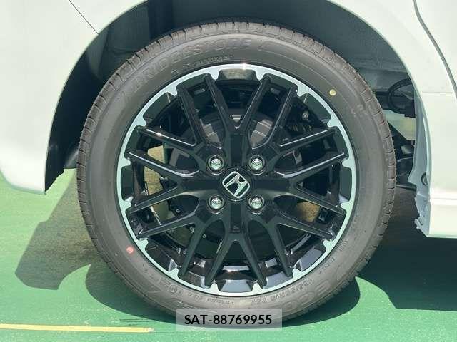Honda N BOX CUSTOM 2026-04 8562886-14