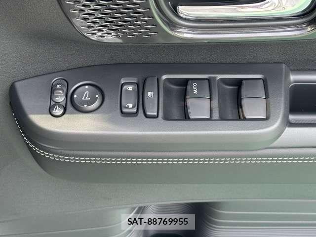 Honda N BOX CUSTOM 2026-04 8562886-15