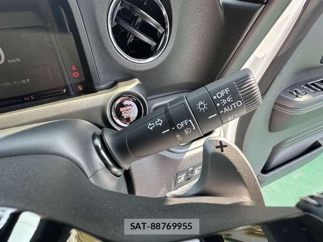 Honda N BOX CUSTOM 2026-04 8562886-19