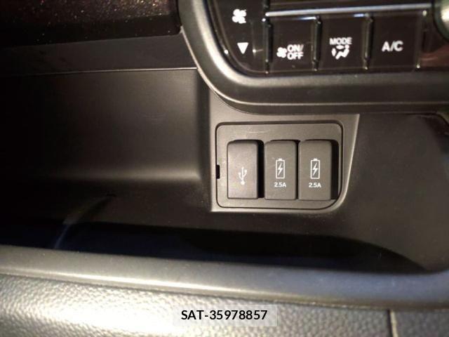 Honda N BOX CUSTOM 2018-04 8562920-19