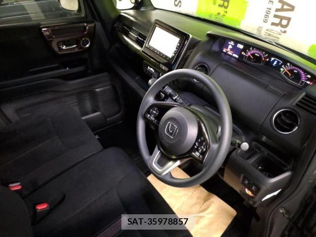 Honda N BOX CUSTOM 2018-04 8562920-2