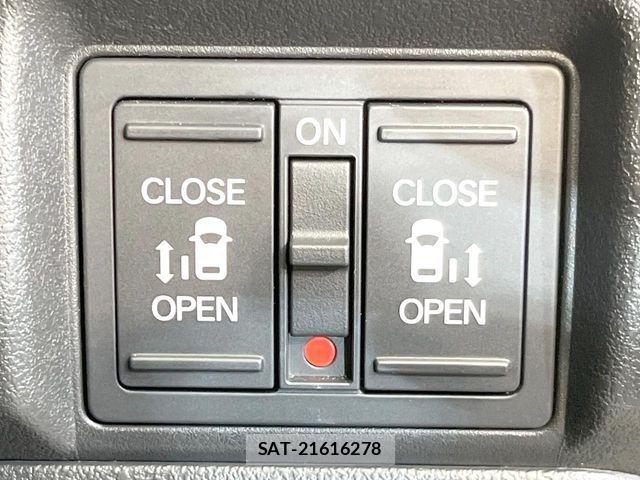 Honda N BOX CUSTOM 2025-03 8562891-4