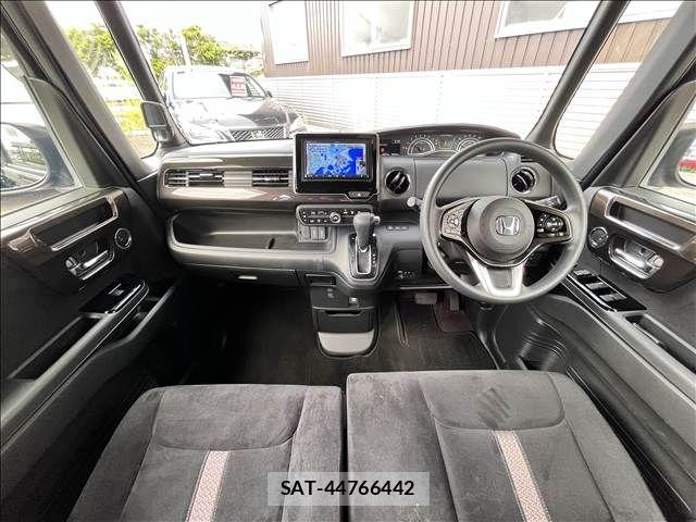 Honda N BOX CUSTOM 2019-04 8562922-17