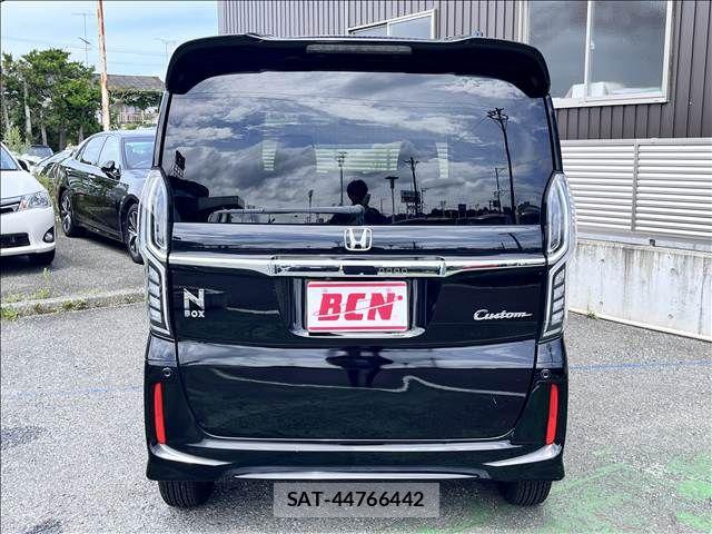Honda N BOX CUSTOM 2019-04 8562922-3