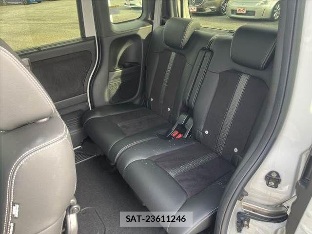 Honda N BOX CUSTOM 2022-02 8562893-13