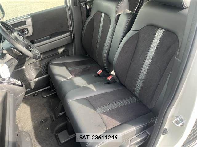 Honda N BOX CUSTOM 2022-02 8562893-14
