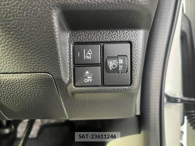 Honda N BOX CUSTOM 2022-02 8562893-28