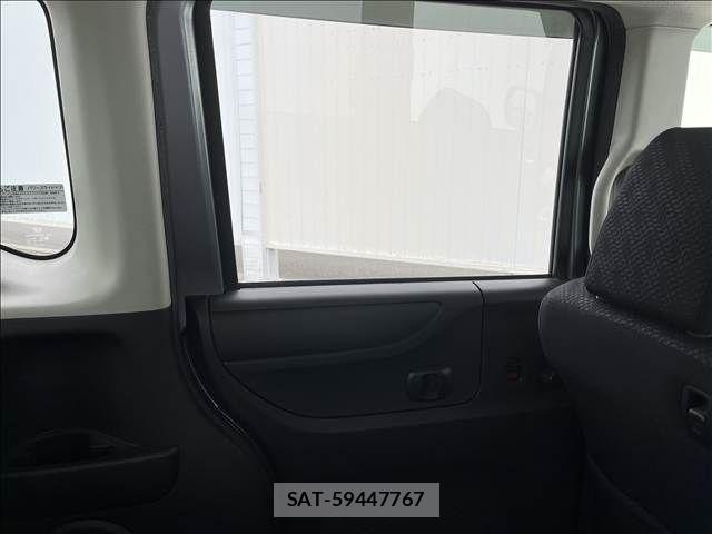 Honda N BOX CUSTOM 2013-08 8562943-24