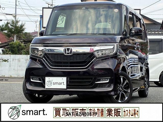 Honda N BOX CUSTOM 2018-01 8562933-0