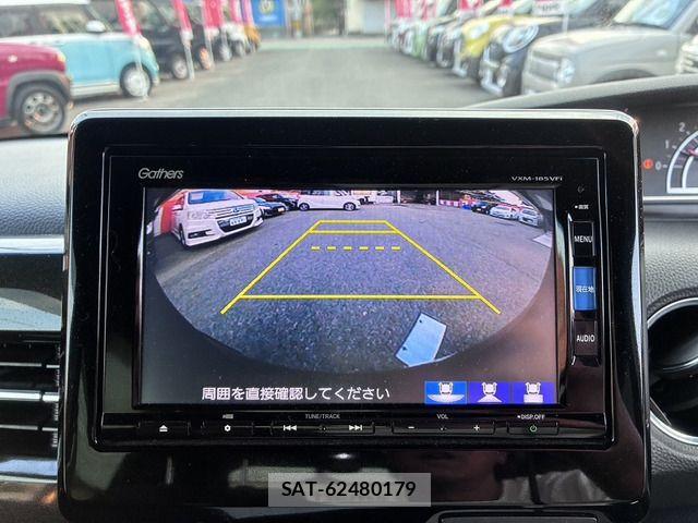 Honda N BOX CUSTOM 2018-01 8562933-18